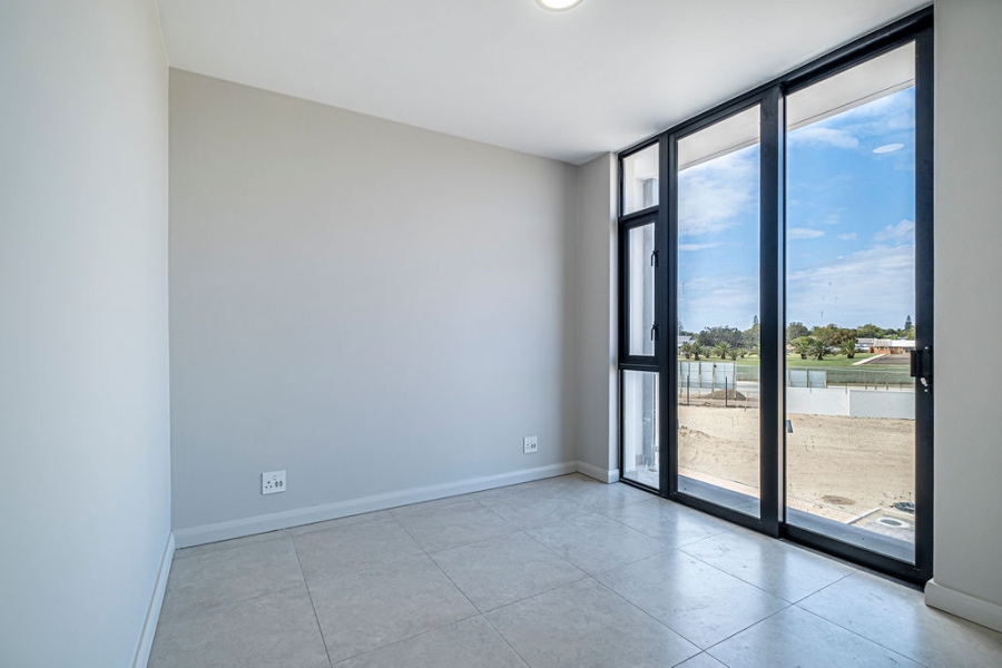 To Let 2 Bedroom Property for Rent in Summerstrand Eastern Cape